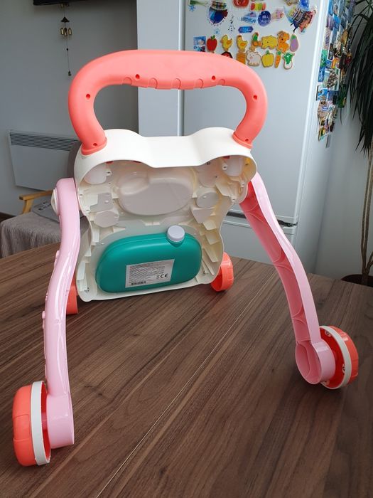 Уокър-проходилка за бутане