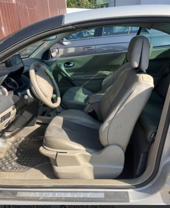 Dezmembrez Renault Megane Cabrio 1.6 benzina