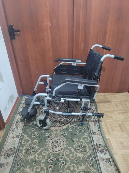 Инвалидная коляска