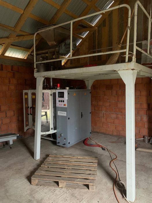 Se vinde urgent!! Masina de ambalat condimente "pudra".