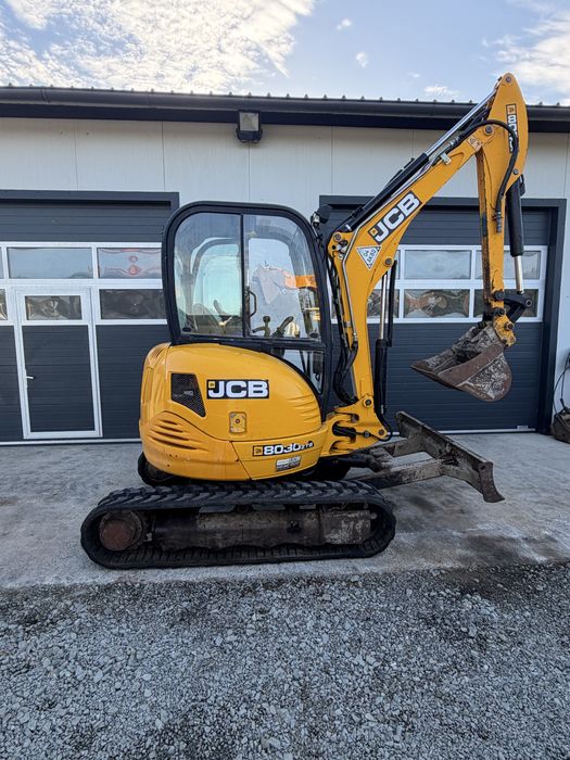 Miniescavator jcb 3,2 tone