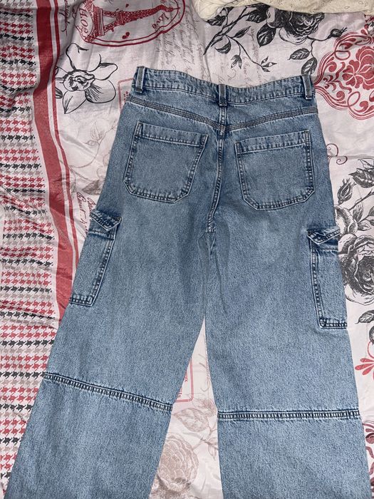 Blugi cargo albastru deschis