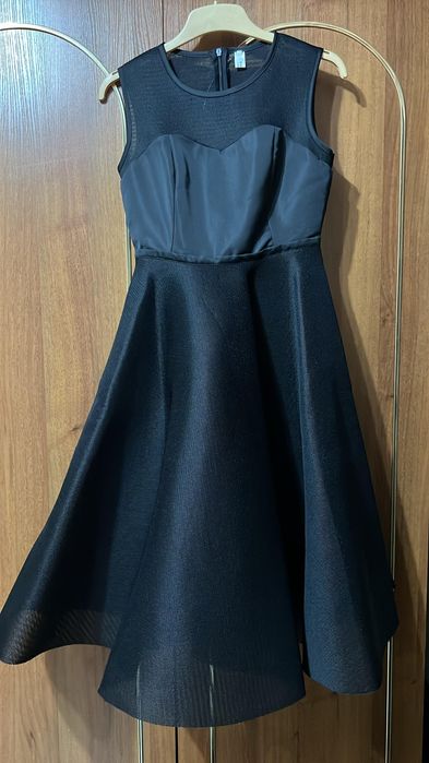 Вечернее чёрное платье