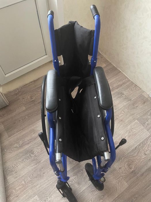 Инвалидний коляска