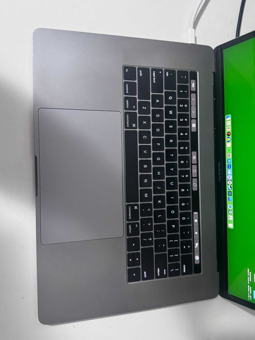 Apple MacBook Pro 15-inch 2016