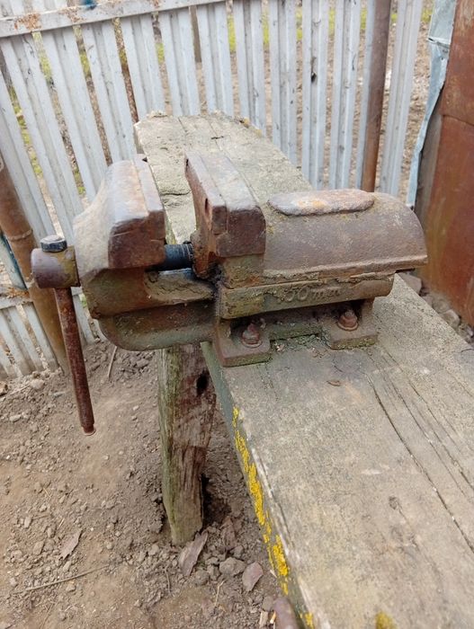 De vânzare menghina românească de 100 MM și cheie fixa de 55/60