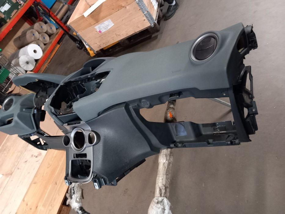 plansa bord ford fiesta mk7