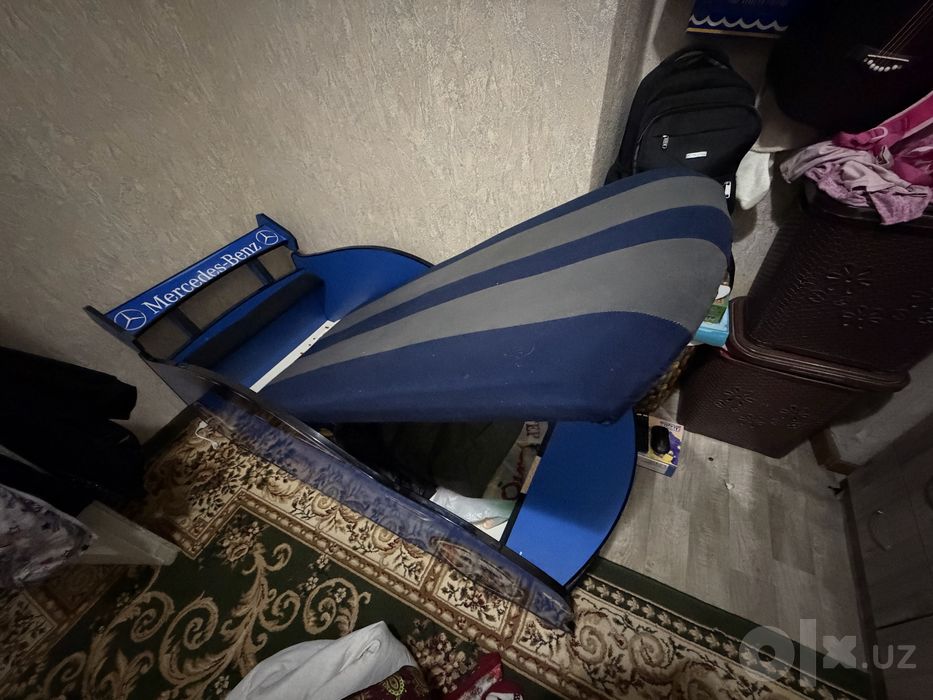 Продам детскую кравать машина
