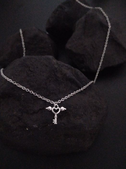 Vând  lănțișoare