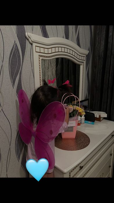 Продам комод с зеркалом