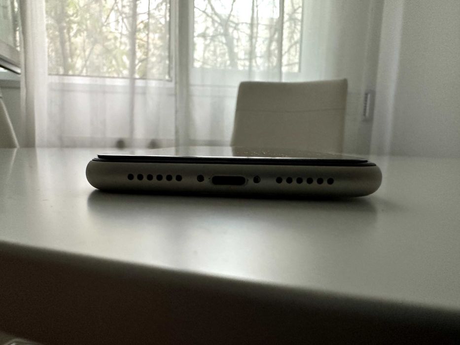 Telefon Apple Iphone 11 , 128 Gb, Alb , impecabil