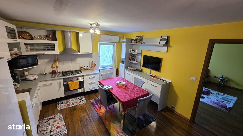 Vand ap cu 3 camere str. Bucuresti - Mircea Voda