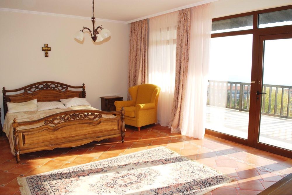 Продава се Къща в Бургас, Изгрев - 311 кв.м за 1673 €/кв.м - Снимка #4