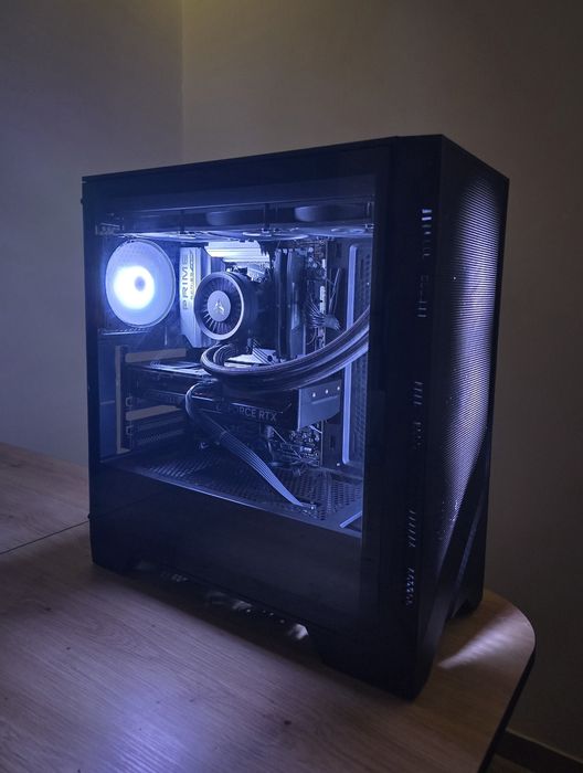 PC Gaming  – Ryzen 7 9850X3D + RTX 5070 12GB – 32GB DDR5 – SSD 2TB
