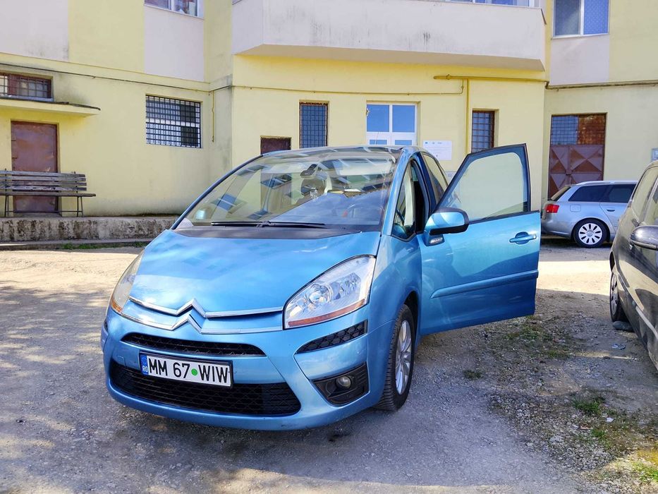 Mașină albastră :))))))))