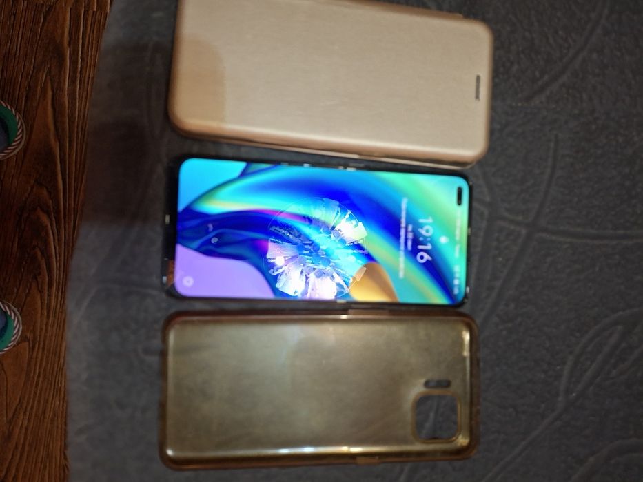 Телефон Орро Reno 4