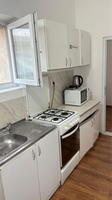 De inchiriat Apartament 3 camere Str Garii 52 ,et 2