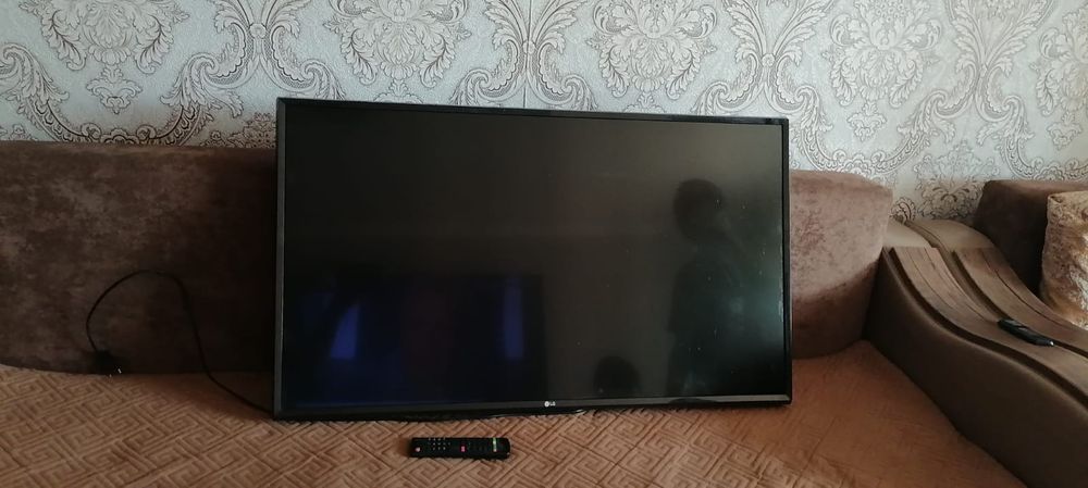Продам телевизор LG