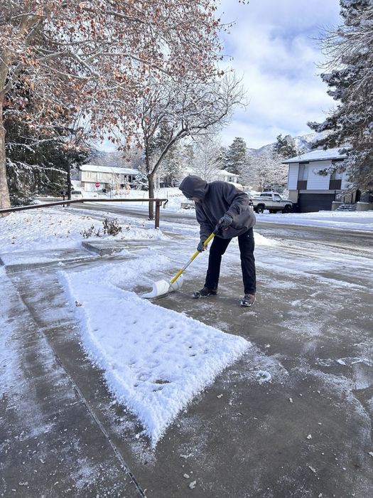 ЧИСТИМ СНЕГ качественно и быстро