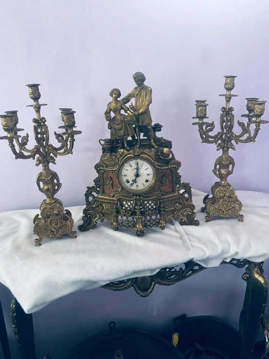 Vând ceas cu pendul