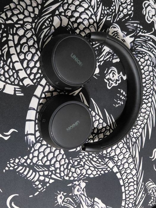 Наушники с комплектом