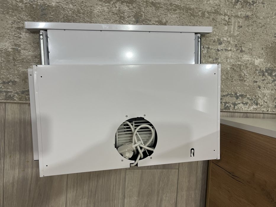 Продам абсалютно НОВУЮ вытяжку!!!