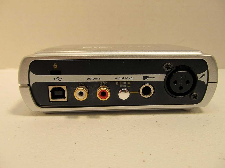 Interfata M-AUDIO Fast Track guitar , Mic recording interface
