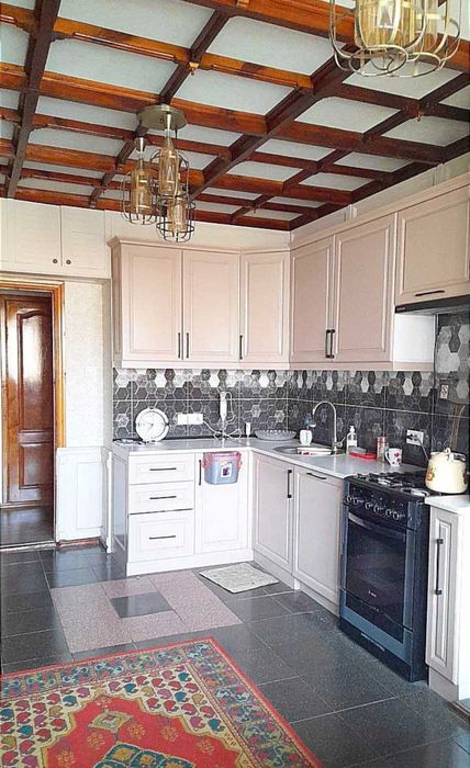 Продается 3-х комнатная. Паркентский