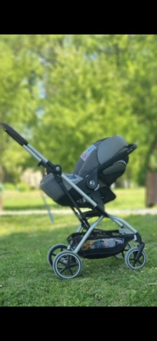 Cărucior Cybex Eezy S Twist+ 2 + scoică auto Cybex cu Isofix + adaptoare