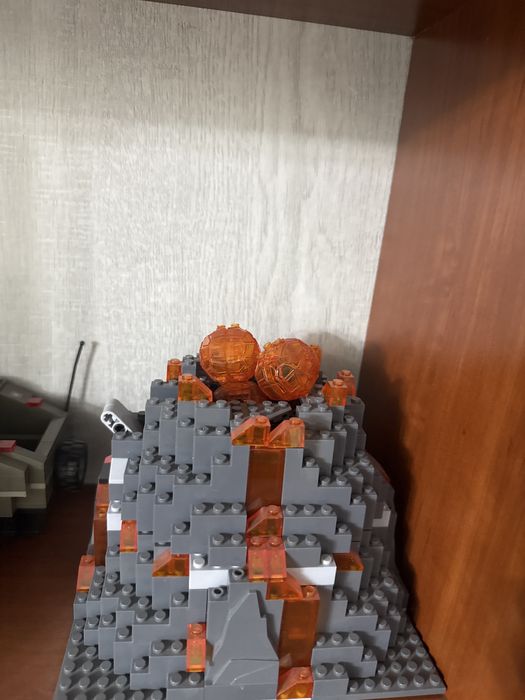 Лего игрушки . Б/у . Очень много