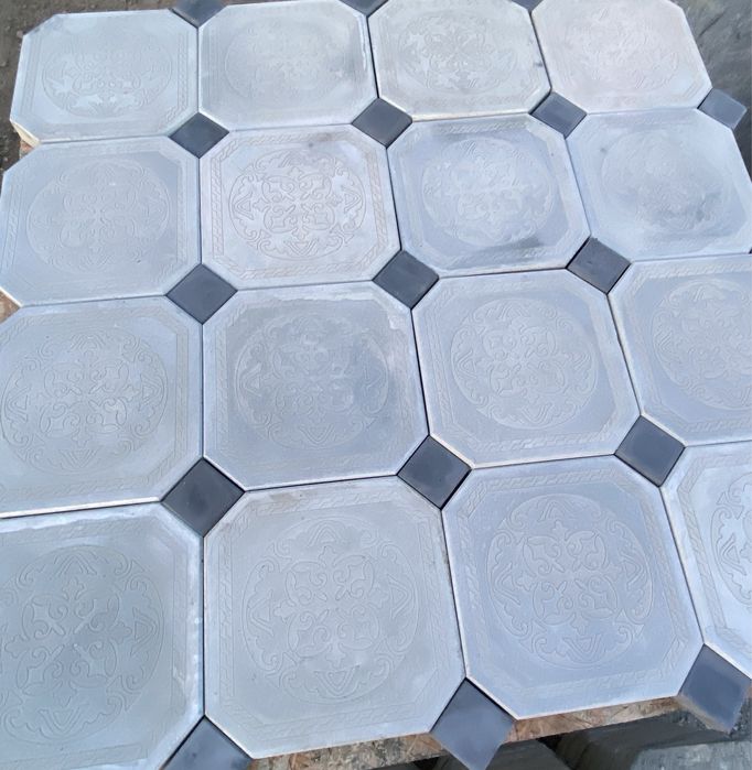 Брусчатка         .