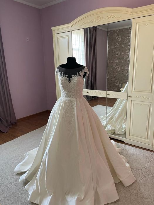 Продам свадебное платье