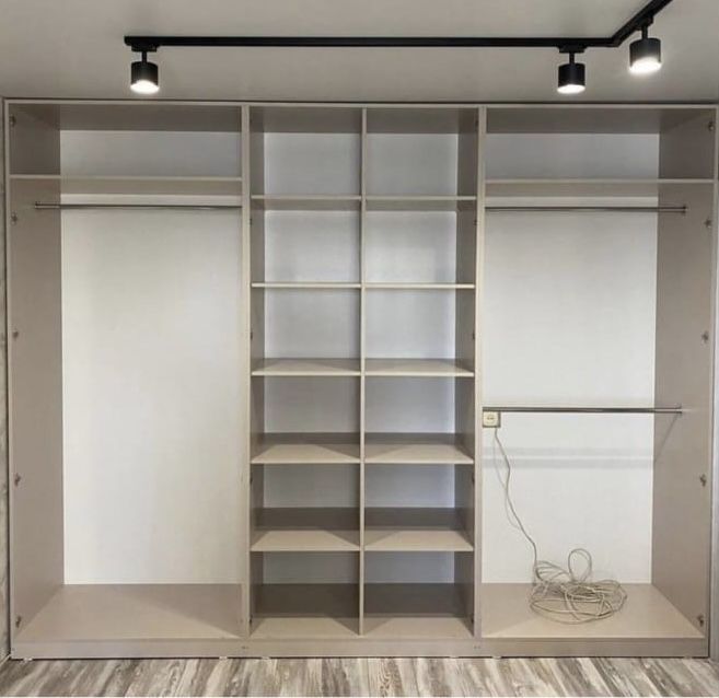 Шкаф 300х250х55см