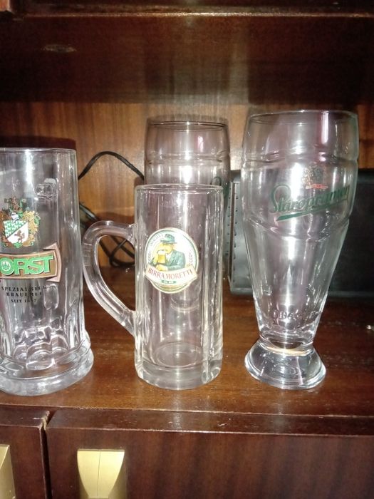 Чиний,,Специфични бирени чаши,намалени