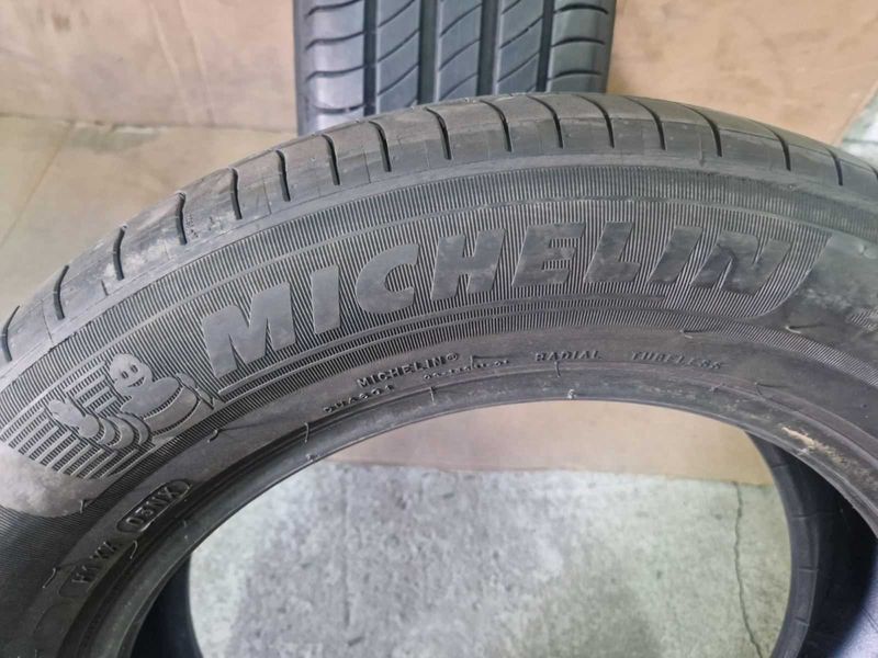2 Michelin R17 215/60
летни гуми 
DOT0321