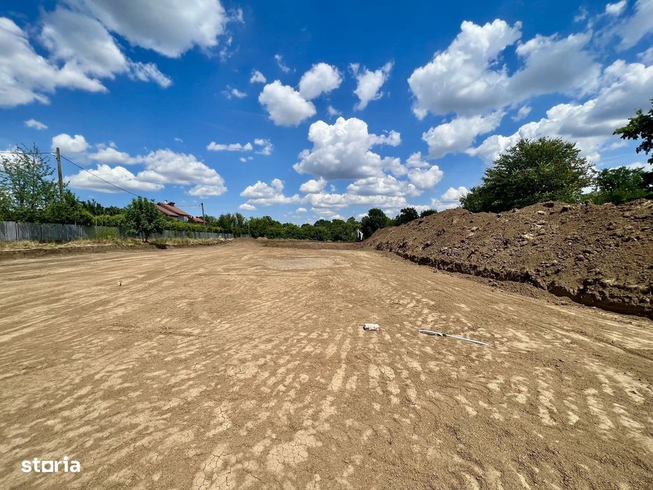 Teren 6000 mp pozitie deosebita lacul Baneasa adancime 140 m