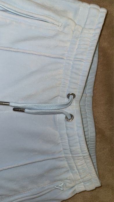 pantaloni Juicy Couture XS purtati de cateva ori 400 lei negociabil