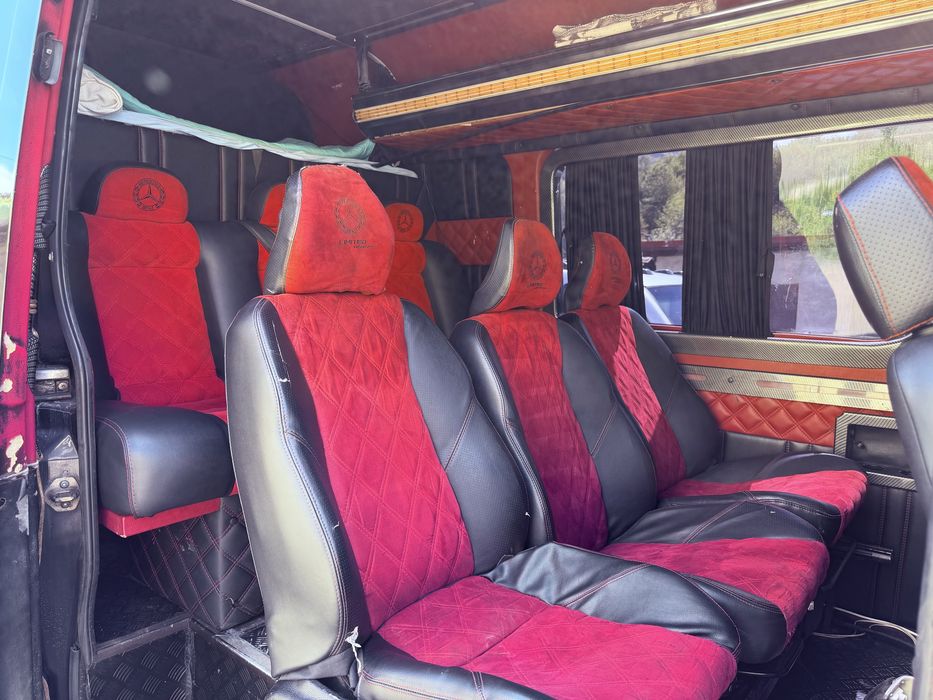 Vând Mercedes Sprinter 318 , 8+1 !!!