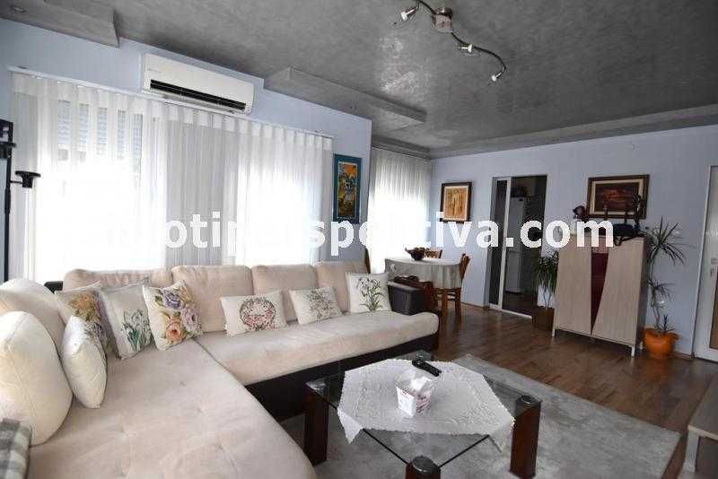 Продава се Тристаен апартамент в Пловдив, Център - 92 кв.м за 1219 €/кв.м - Снимка #1