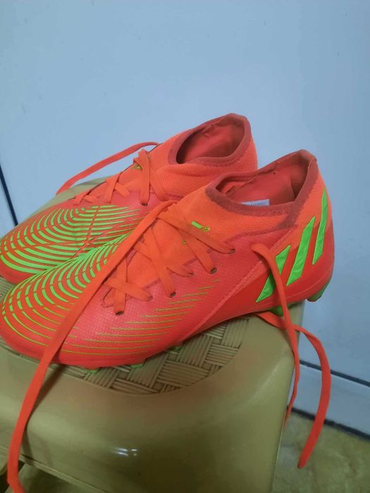 Бутонки за футбол