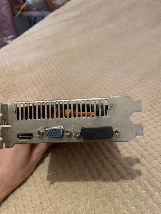 Продам видеокарту GTX 550 ti