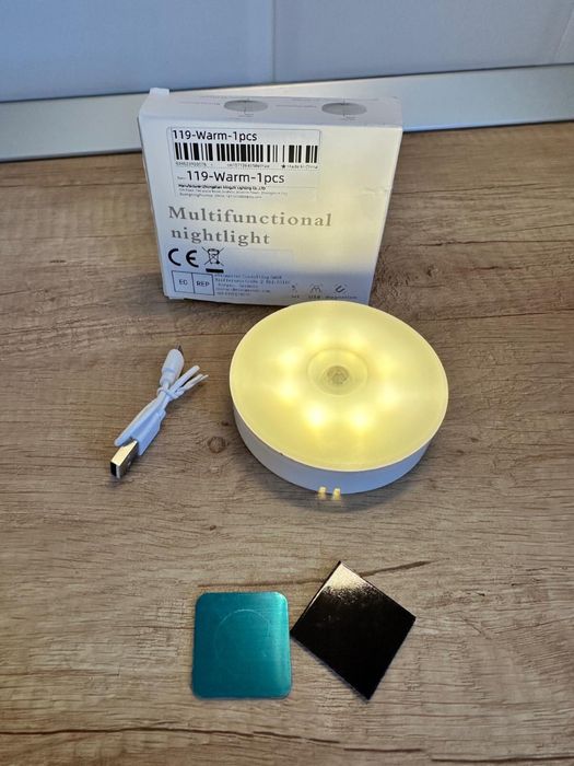 Lampa LED cu senzor de miscare pentru hol baie dulap