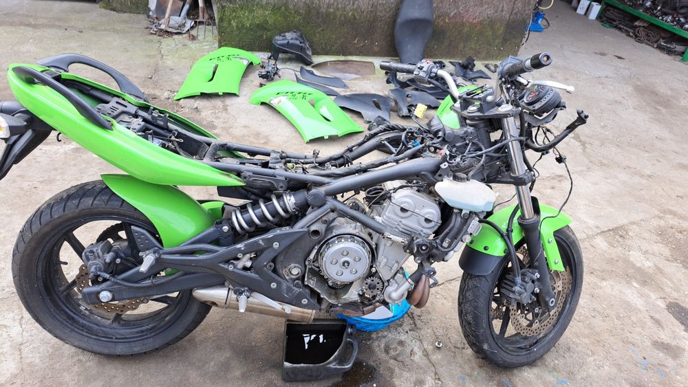 Vând Piese Kawasaki ER-6F 2007