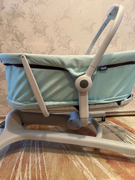 Chicco Hug колыбель и стульчик для кормления