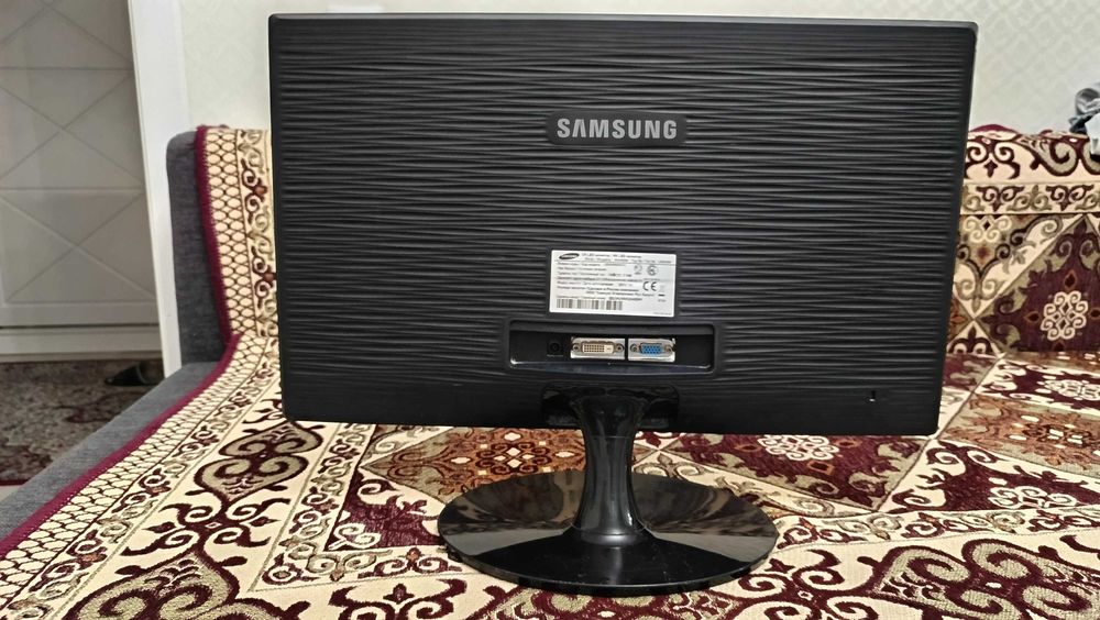 Монитор Samsung LS22A300BS/KZ