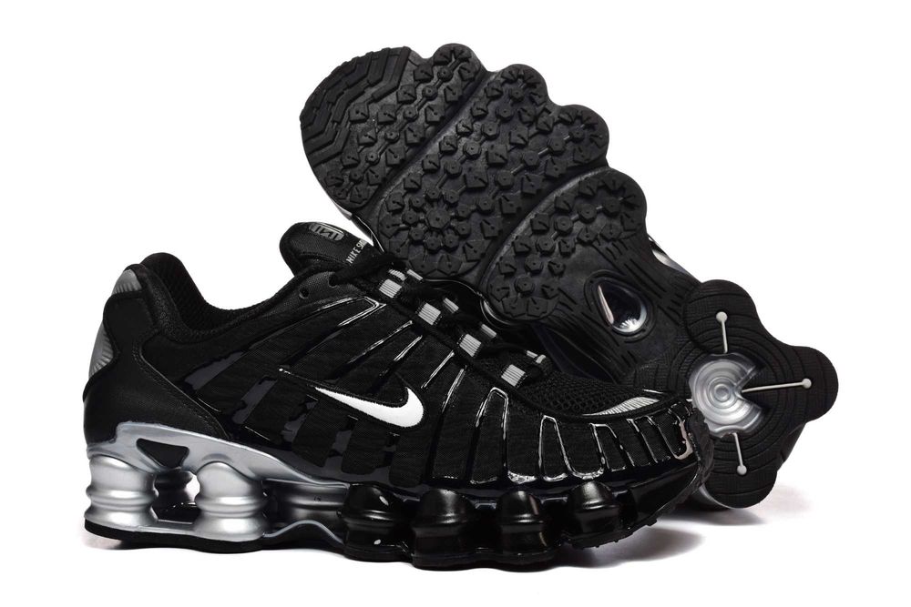 Продавам нови мъжки маратонки Nike Air Max Shox TL black/Silver