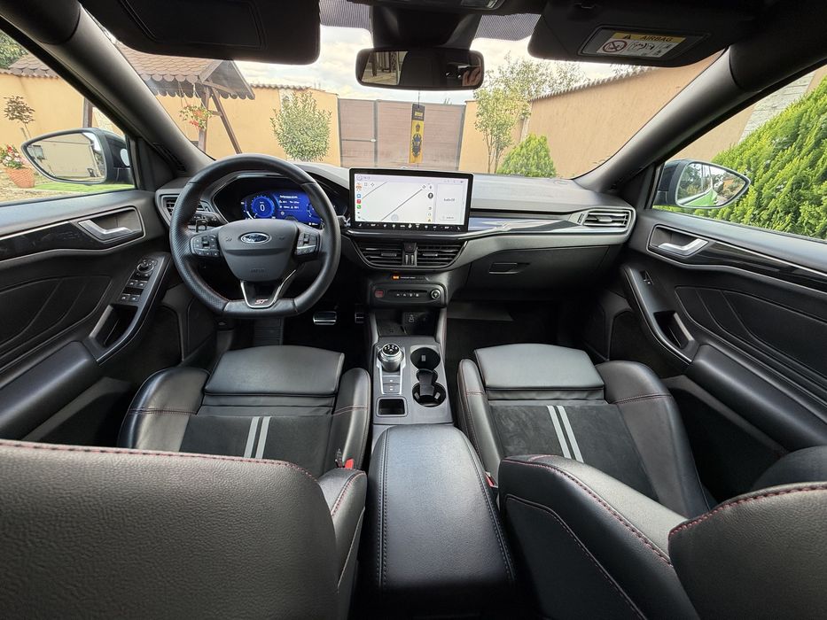 Ford Focus ST  X  2.3 EcoBoost 330cp