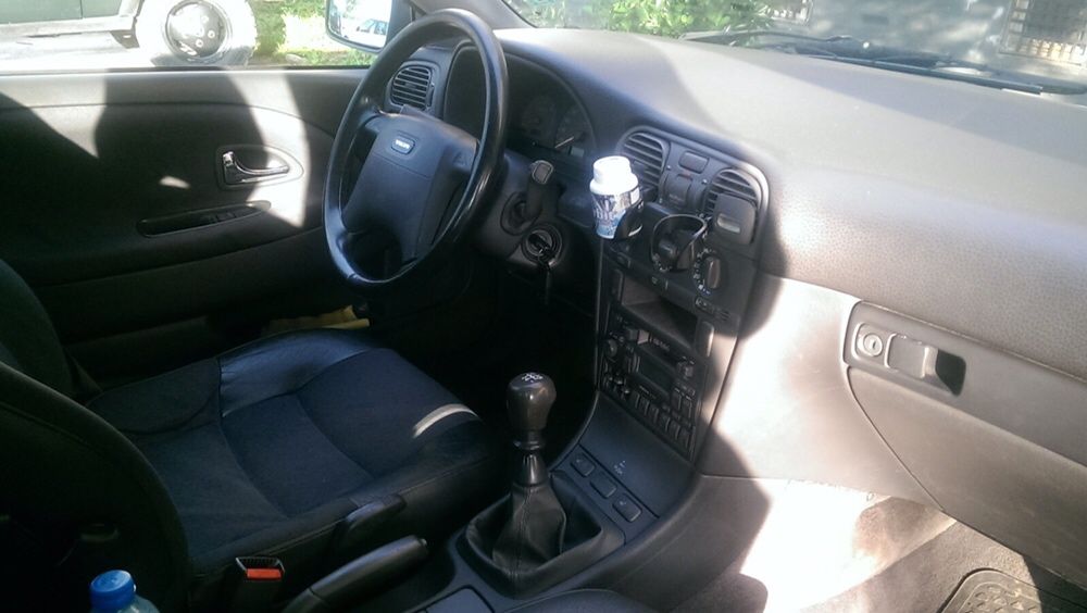 Продавам Волво в40 дизел на части