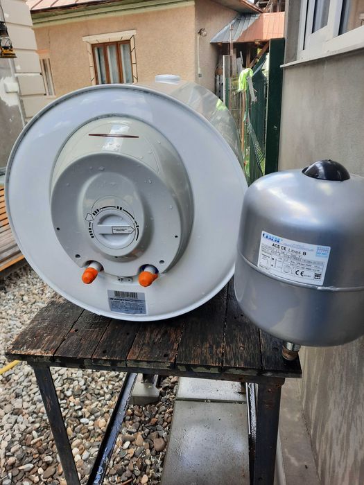 Boiler electric cu serpentina Ariston