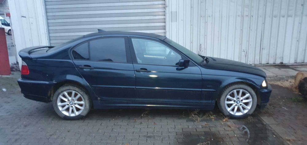Vand BMW E46 pentru dezmembrat sau la dezmembrari